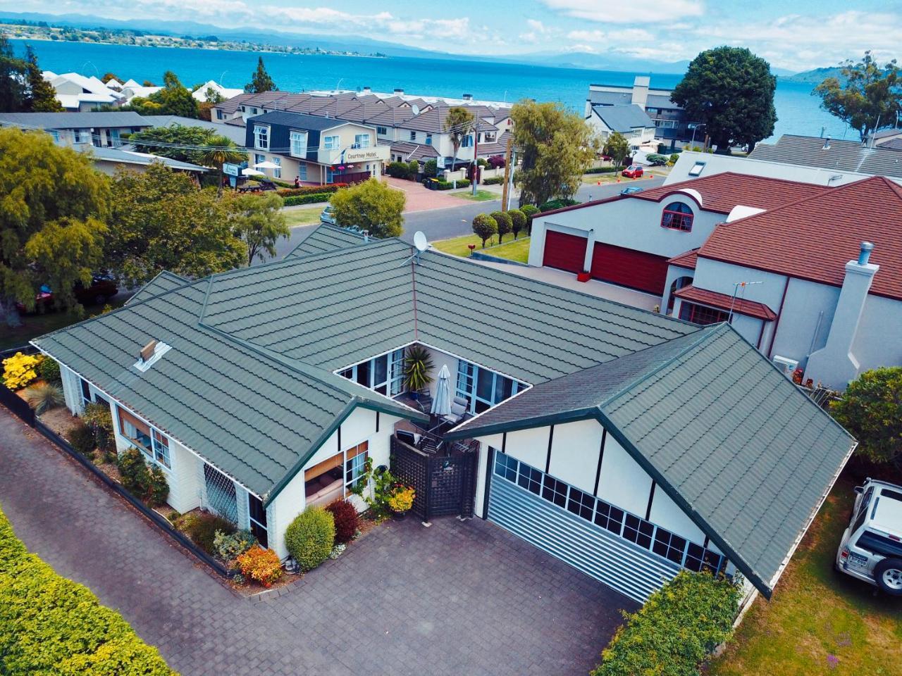 Tui House Villa Lago Lago Taupo Exterior foto